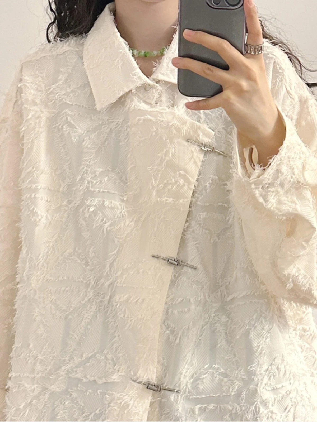 

Мужская рубашка свободного кроя с длинным рукавом, бахромой и металлическим декором, текстурированная, в китайском стиле, новая, маленький размер, в стиле французского шика