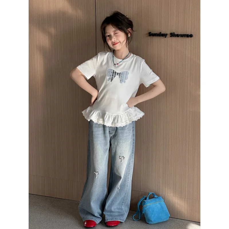 

Girls' stylish outfit2026Summer new stylish two-piece set for older children: fashionable lace short-sleeve top and designer jea