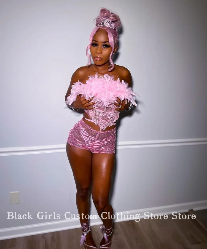 Luxurious Feather Shorts Cocktail Dress Baby Pink Glitter One Shoulder See Through Mesh Black Girl Queen Dress vestido festa