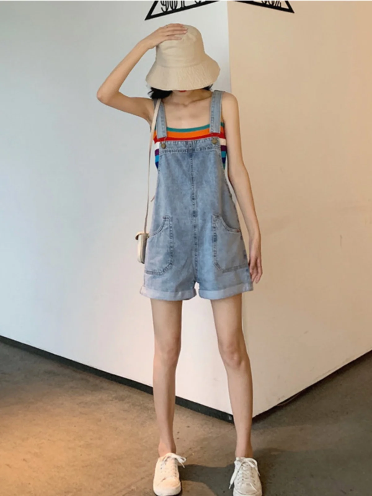 

Женские летние джинсовые комбинезоны свободного кроя с эффектом похудения, короткие брюки с высокой талией, эксклюзивно онлайн, в стиле High Street, корейская мода