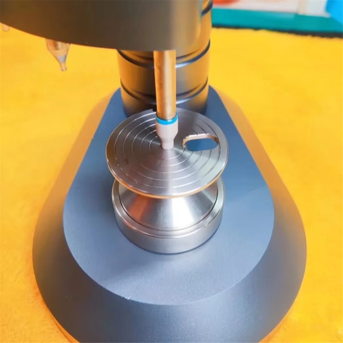 HHTL Watch Repair Watchnakers Tools Watch Movement Holder Professional Watch Movement Hands Mount Base