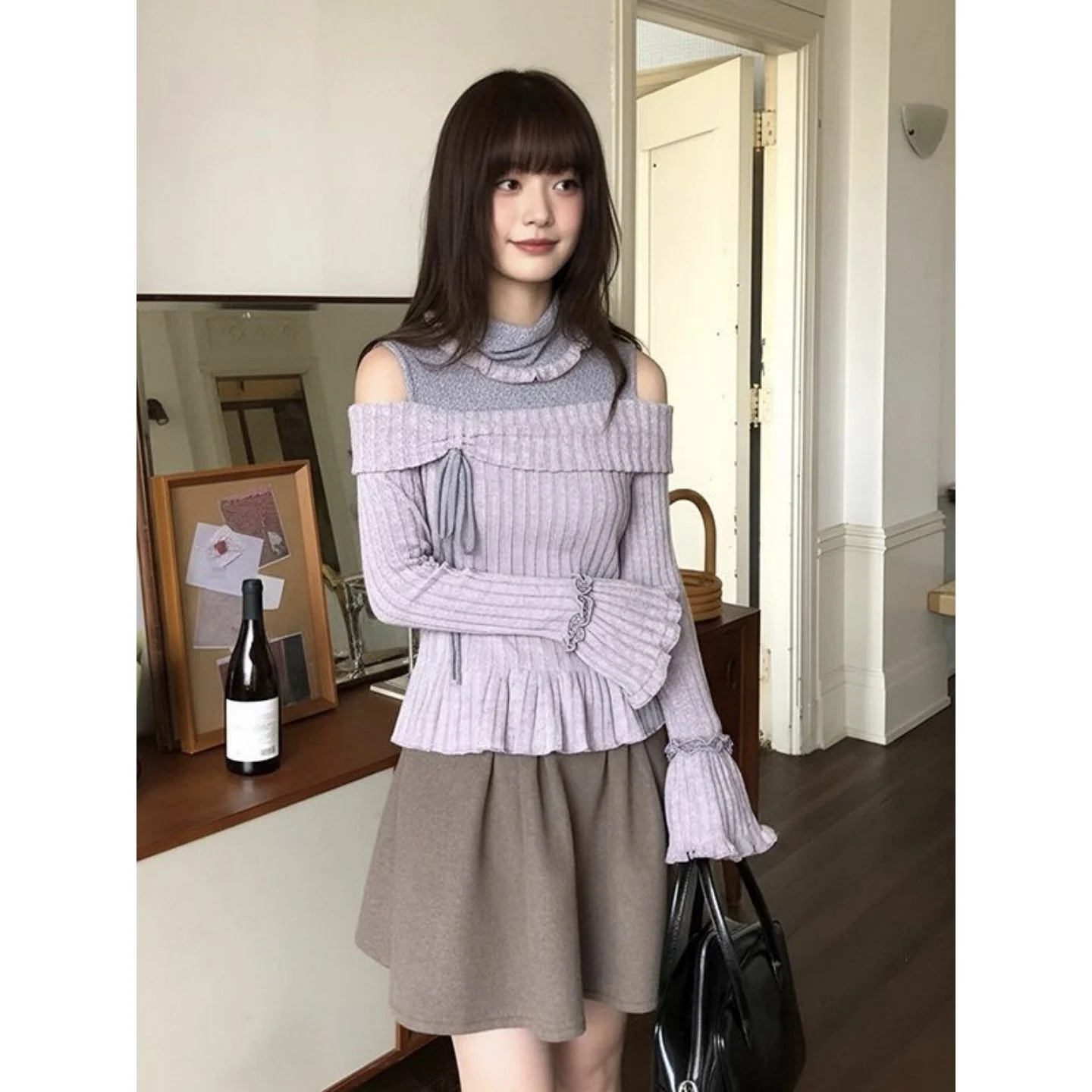 Retro Asymmetrical Bell Sleeve Long Sleeve One Shoulder Flocking Base Shirt Autumn Outerwear Slimming Top for Young Women