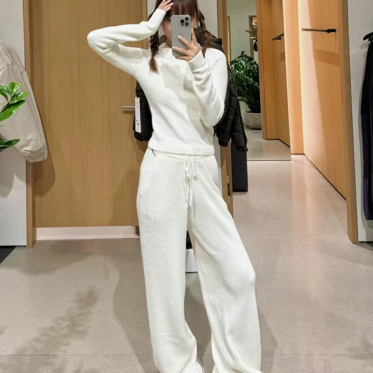 2025 Autumn and Winter New Women's Plush Slim-fit Long-sleeved Knitted Sweater Wide-leg Pants Sports Suit