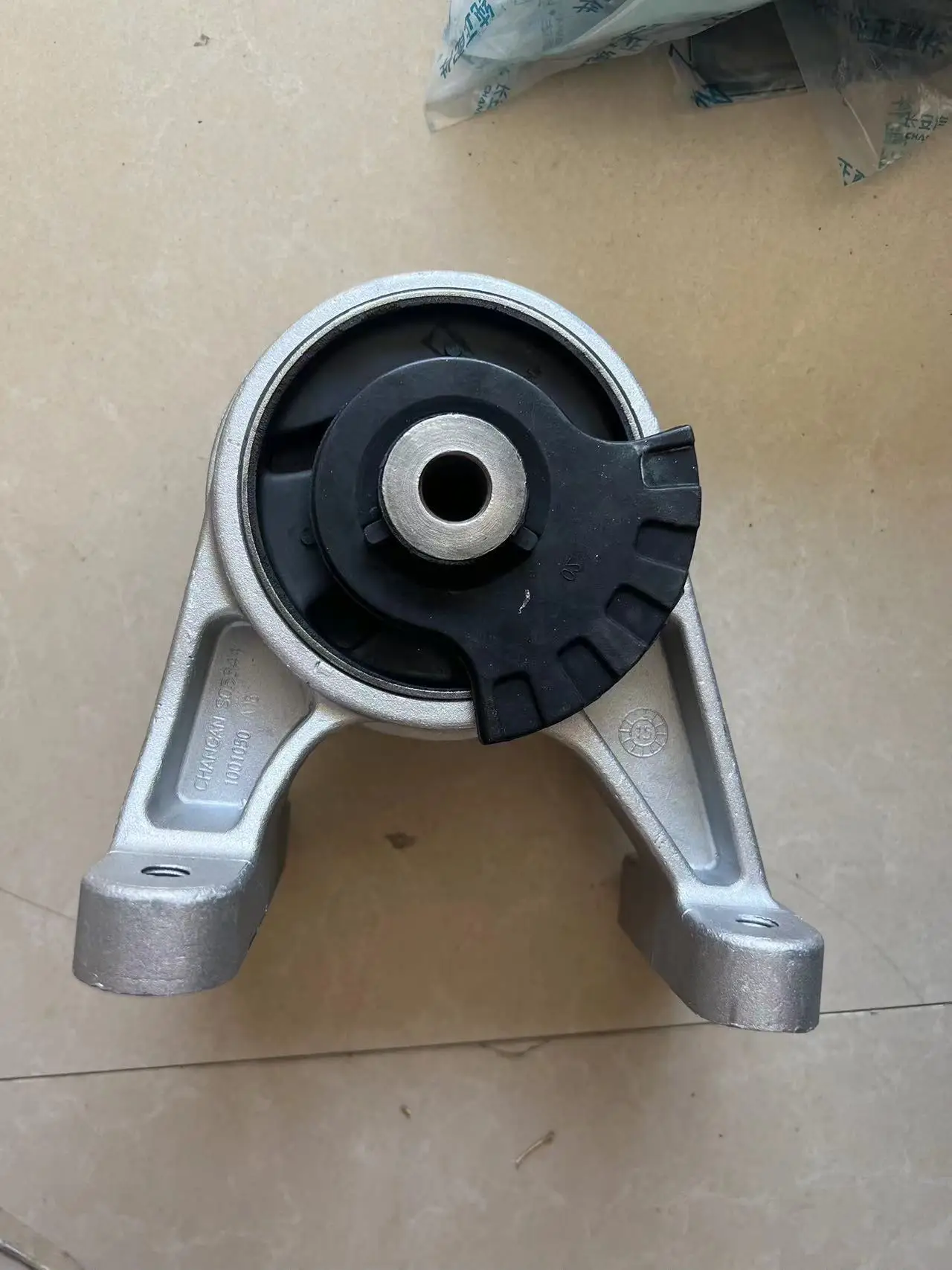 Geely engine claw pad, gearbox claw pad, engine fixing rubber sleeve