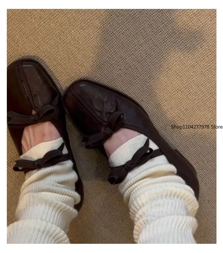 النساء الشقق أحذية خفيفة بدون كعب الصيف ساحة تو الصنادل صناديل للنساء موضة 2025 الاتجاه غير رسمي العلامة التجارية لوليتا فستان Zapatos De Mujer #4