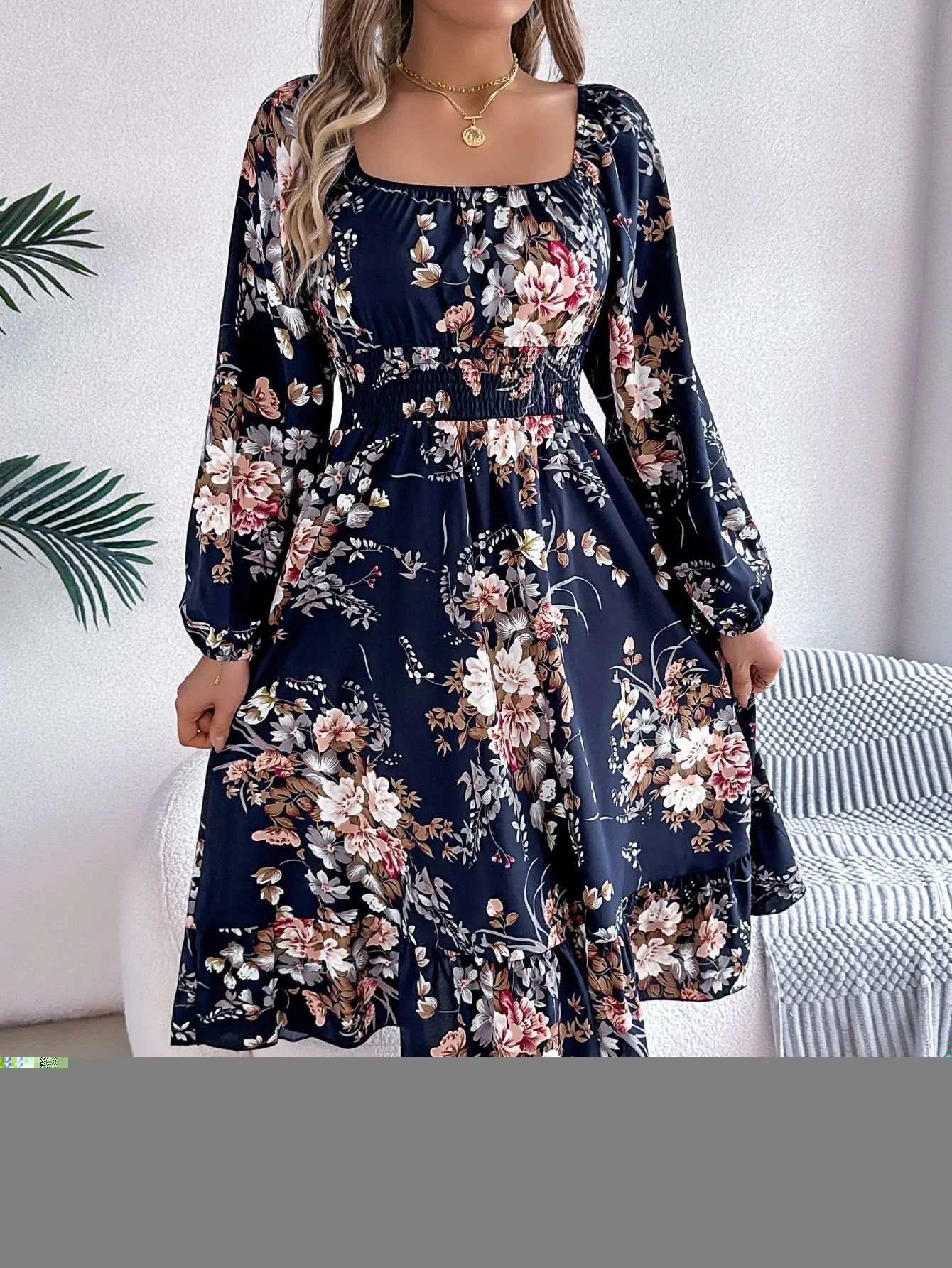 فستان أنيق مطبوع بياقة مربعة وأكمام طويلة وخصر عالي وكشكشة مقسمة ​ ​ فستان ميدي ربيع جديد ملابس نسائية