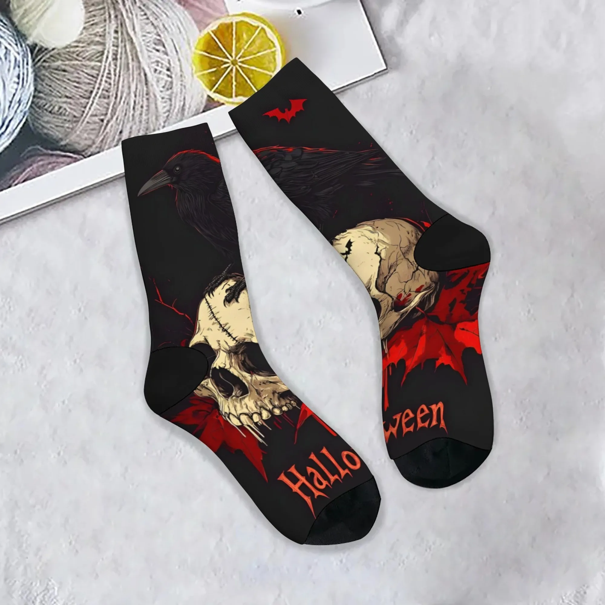 Harajuku Retro-Totenkopf- und Krähendruck-Herrensocken, neuartige Accessoires im dunklen Stil, lässige Socken, bequeme und atmungsaktive Crew-Socken