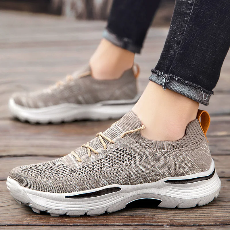 Breathable Men Casual Shoes Lightweight Outdoor Male Walking Shoes Anti-slip Men's Sneakers Slip on Flats Vulcanized Shoes 2025