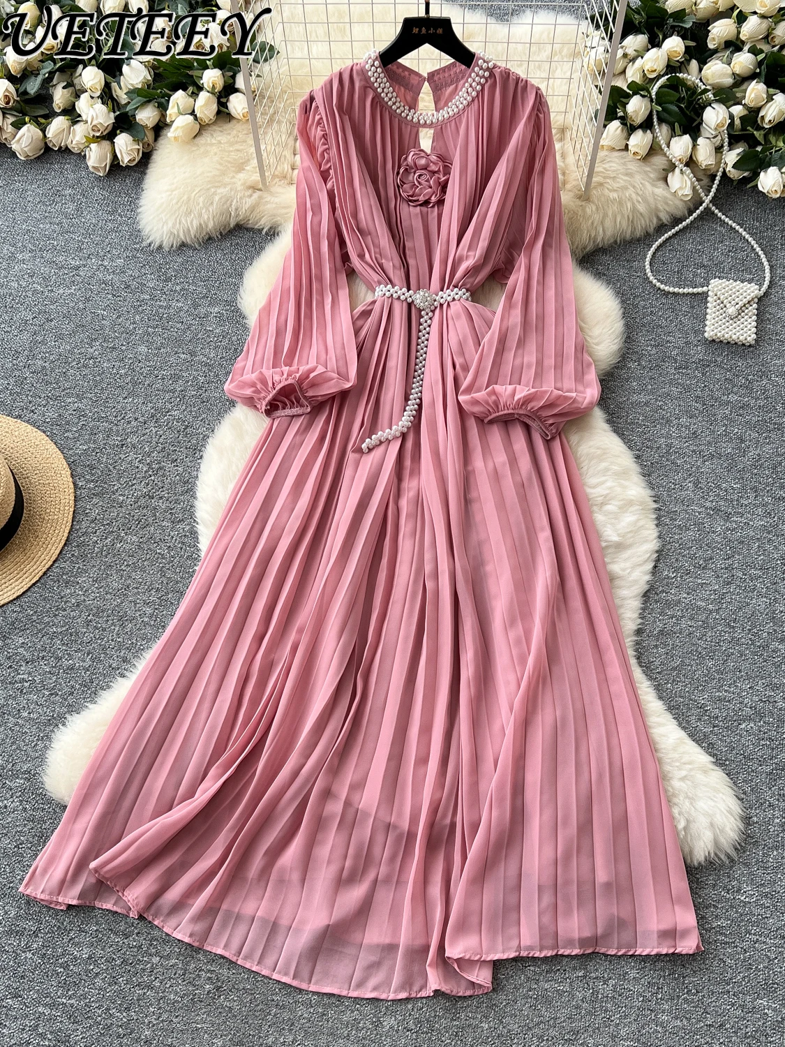 Französisches High-End-Schwerindustrie-Nagelbohrer, hohles Rundhals-langes Kleid, Blumenlaterne, Ärmel, Riemen, Taille, plissiertes Chiffon-Kleid