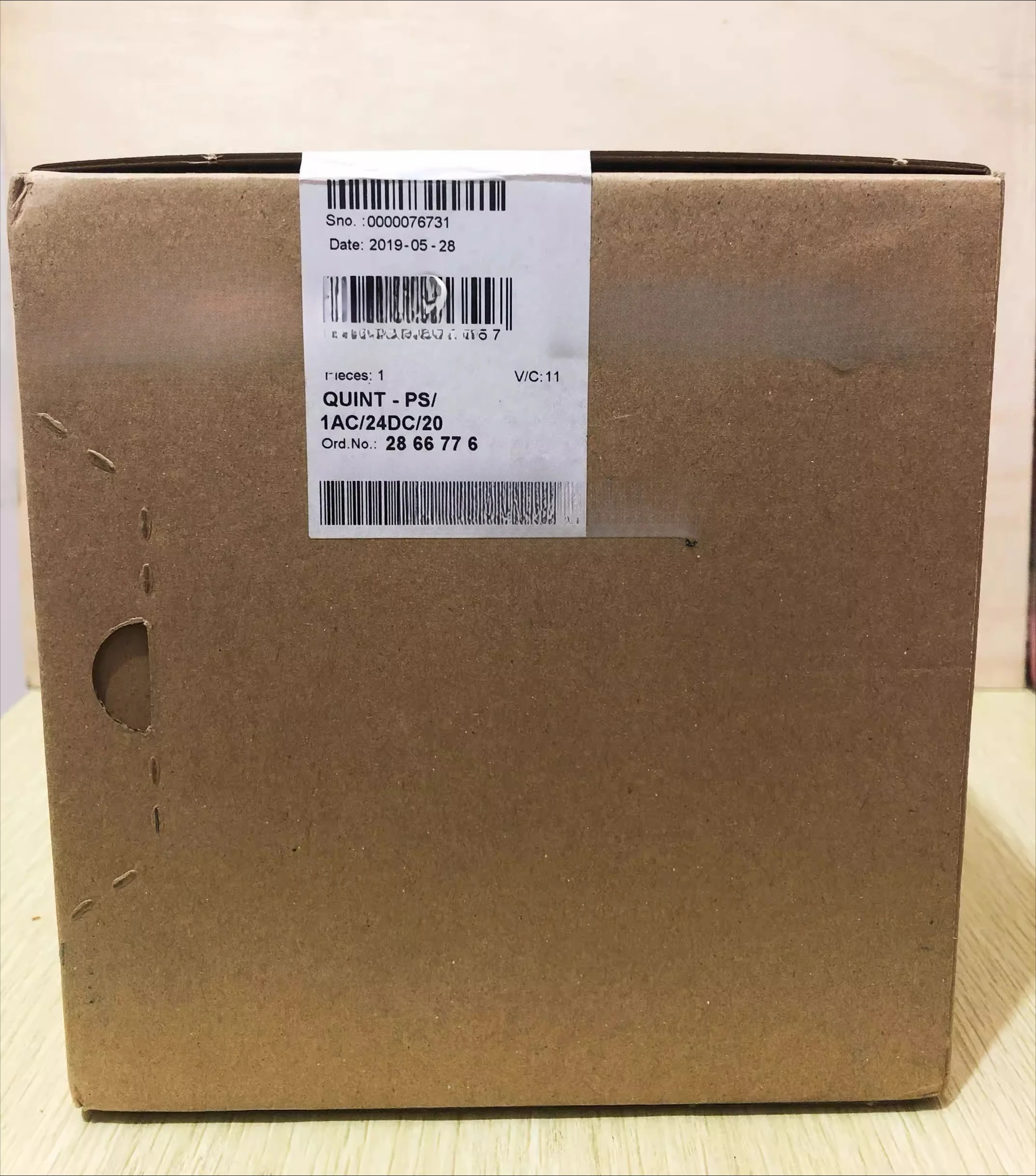 

Новый оригинал, блок питания 2866776 QUINT-PS/1AC/24DC/20 20А