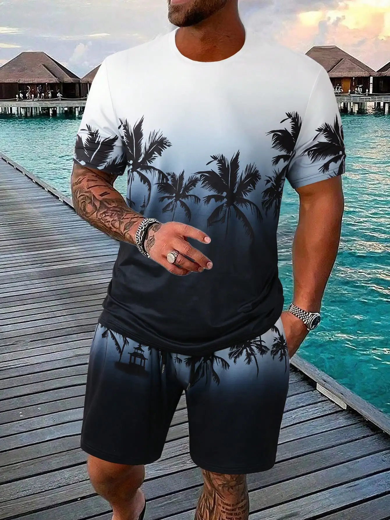 Men's set summer fashion contrasting coconut tree print round neck short sleeved T-shirt Hawaii vacation casual set men's drawst