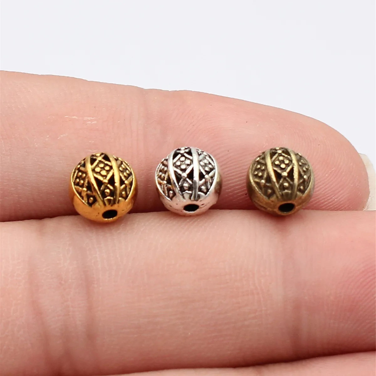 WYSIWYG 10pcs 8.1x8x7.9mm 3 Colors Geometric Rhombus Pattern Spherical Beads With Small Holes