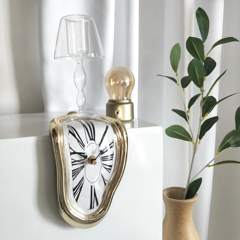 CuteLife Nordic Gold Twist Plastic Mechanical Table Clock Creative Bedroom Bedside Desktop Clock Home