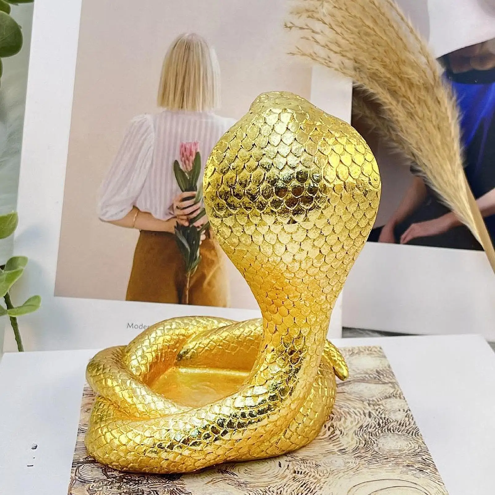 Decorazione da tavolo con statua di serpente, decorazione decorativa versatile, ornamento da tavolo con display creativo, piccola scultura di serpente