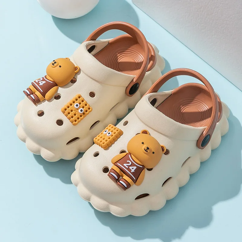 Slippers Kids Children Baby Shoes for Boys Girls Cute Cartoons Sandals Summer Home Iindoor Anti Slip Soft Soles Hole Shoes