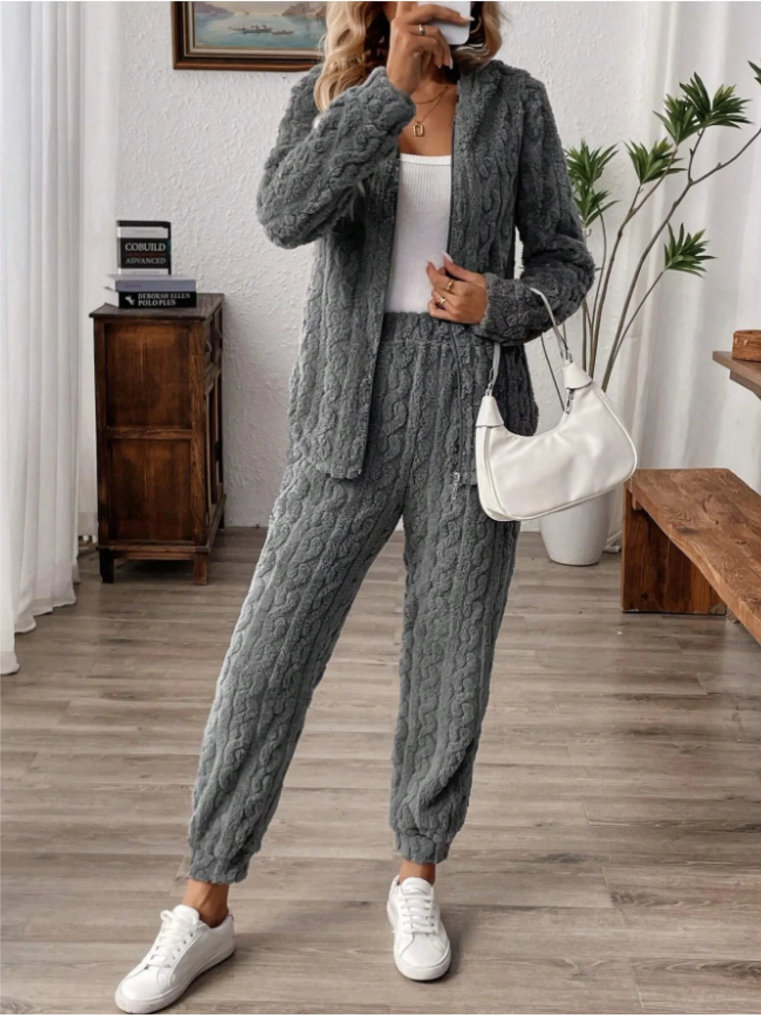 Ein 2er-Set aus doppelseitigen Fleece-warmen Jacken und Hosen für lässige Heimkleidung für Damen im Herbst und Winter