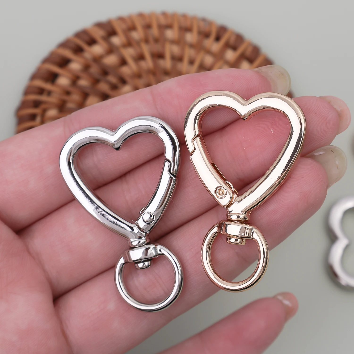 Heart Spring Gate Key Rings Openable Keychain DIY Bag Strap Dog Chain Buckles Snap Closure Clip Trigger Snap Hooks Accessories
