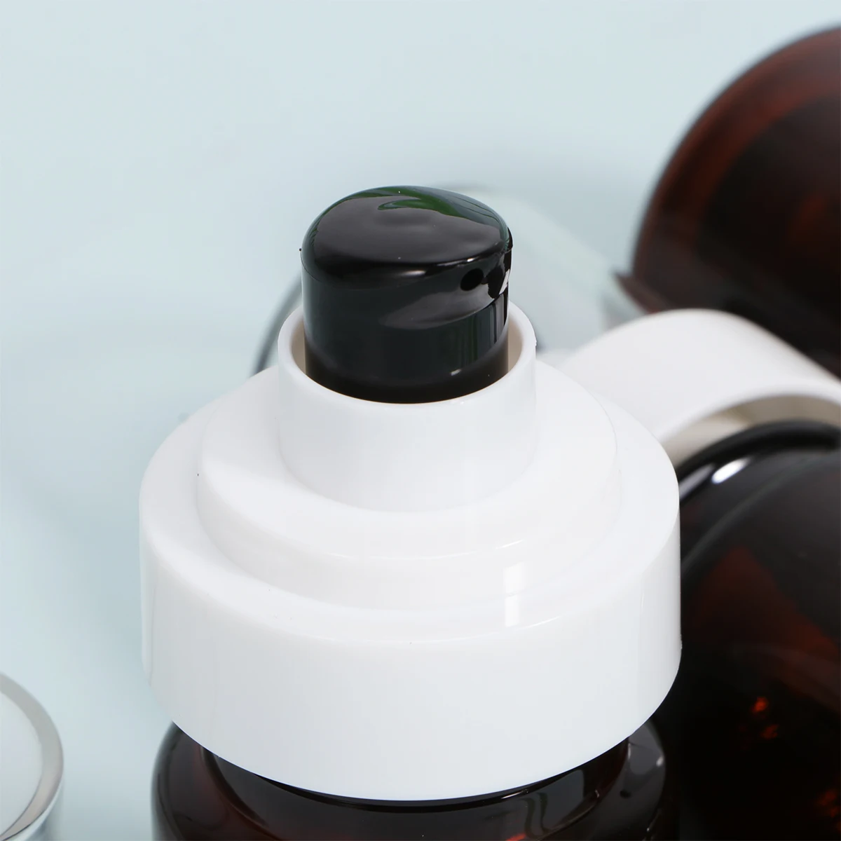 

3pcs 40Ml Empty Pump Bottles Brown Bottle For Essential Oil Portable Travel Friendly Eco-Friendly Premium Material Nail