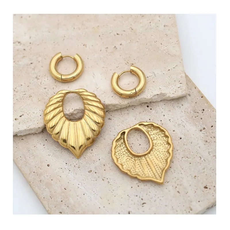 

Fashion Personality Exaggerated Retro Ear Jewelry Women's Titanium Steel Leaf Earrings Earrings High-end Light Luxury