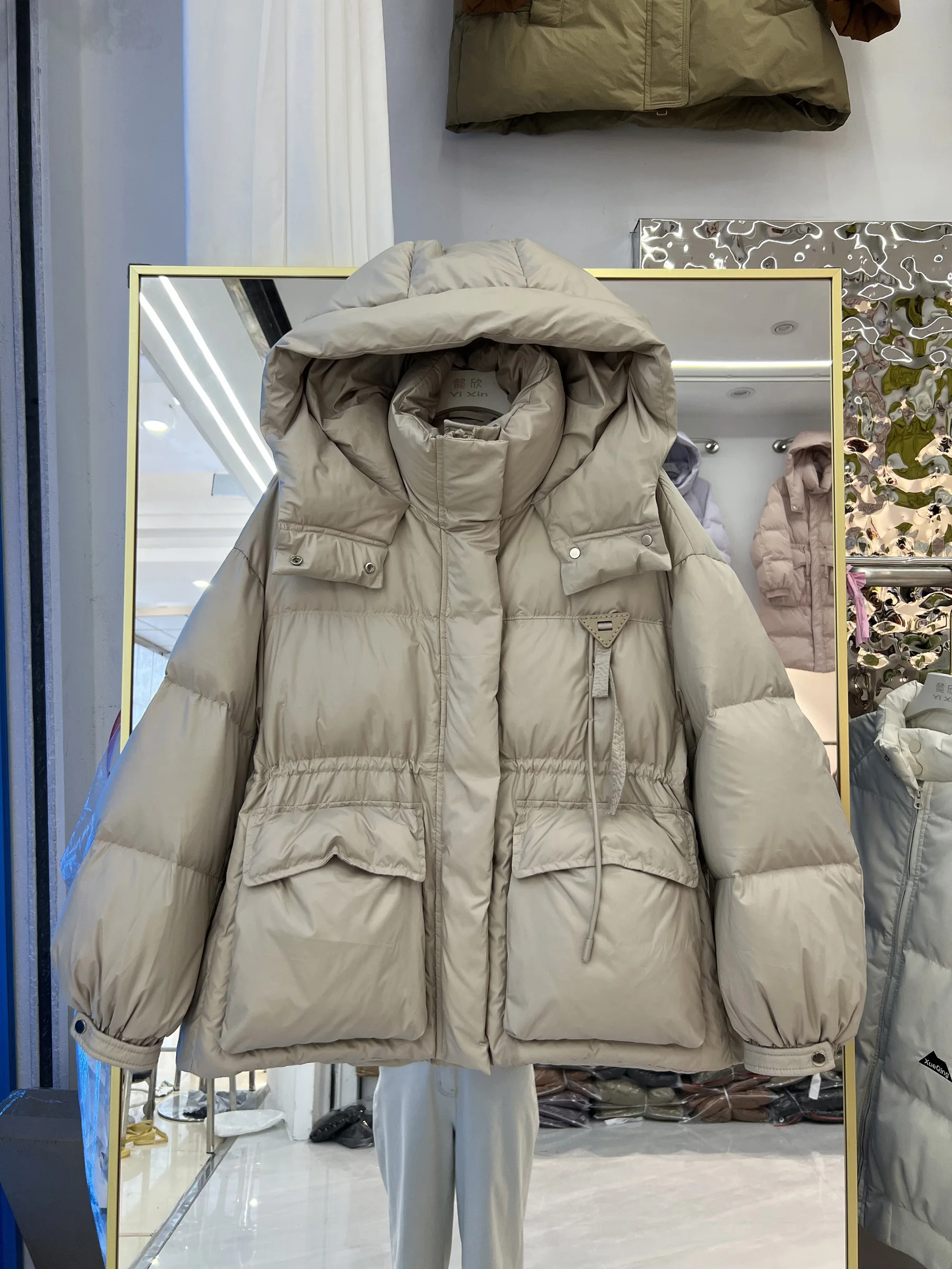 2025 femmes courte doudoune décontracté ample sur la taille automne hiver vêtements d'extérieur chauds avec capuche blanc canard vers le bas manteaux courts