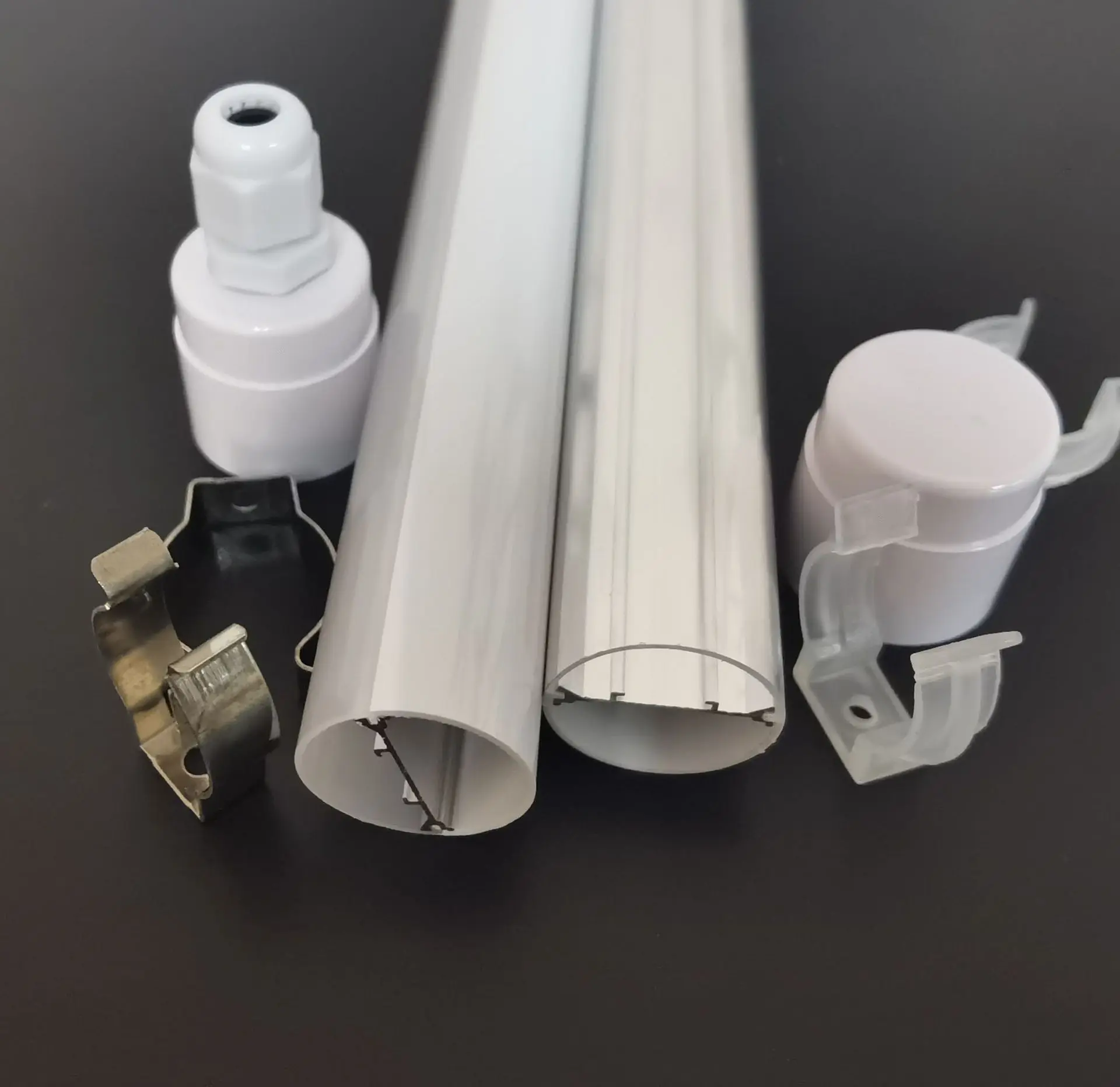 

1.5M/PCS Hot Selling Waterproof T8 LED tube ligth housing with milky white or transparent cover