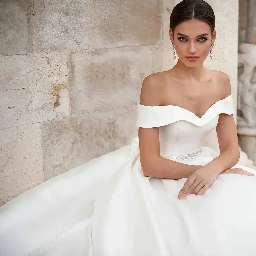 En Zhu personalizado princesa una línea vestidos de novia cuello barco manga corta satén espalda descubierta vestido de novia vestido de matrimonio