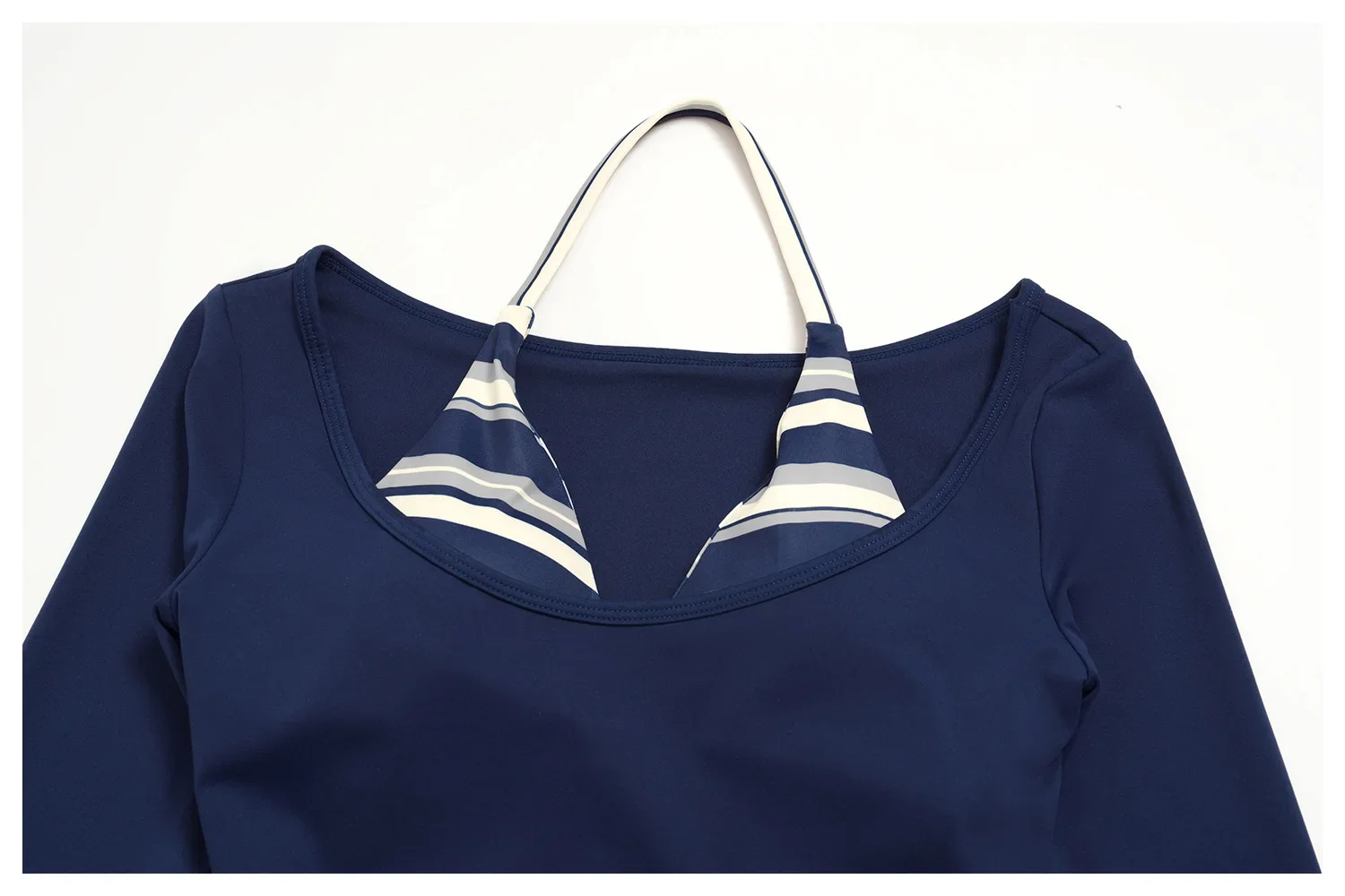 Damen 2-teiliges Yoga-Outfit, Langarm-Oberteil mit schmaler Passform, gestreifte, weit geschnittene Flare-Hose, Activewear-Set für Fitnessstudio, Training und Fitness – Detail 17