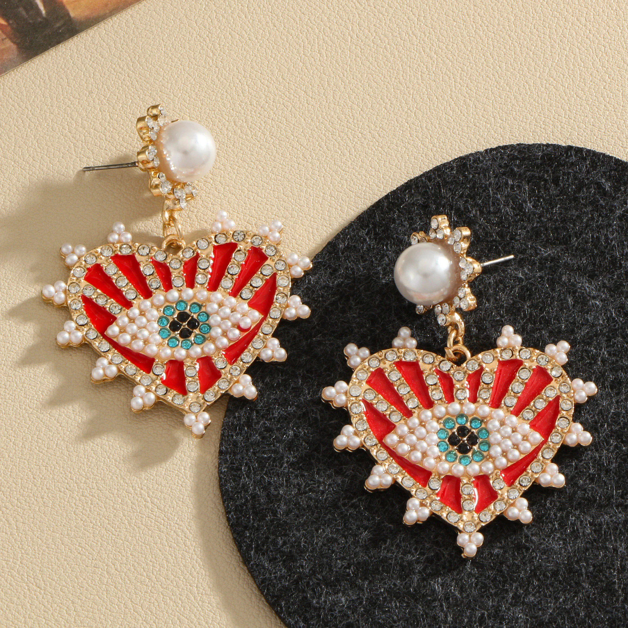 Liebes auge mit Zirkon perlen anhänger dekoration für Damenmode goldener Charme Teufels auge Schmuck Geschenk Party Perlen ohrringe