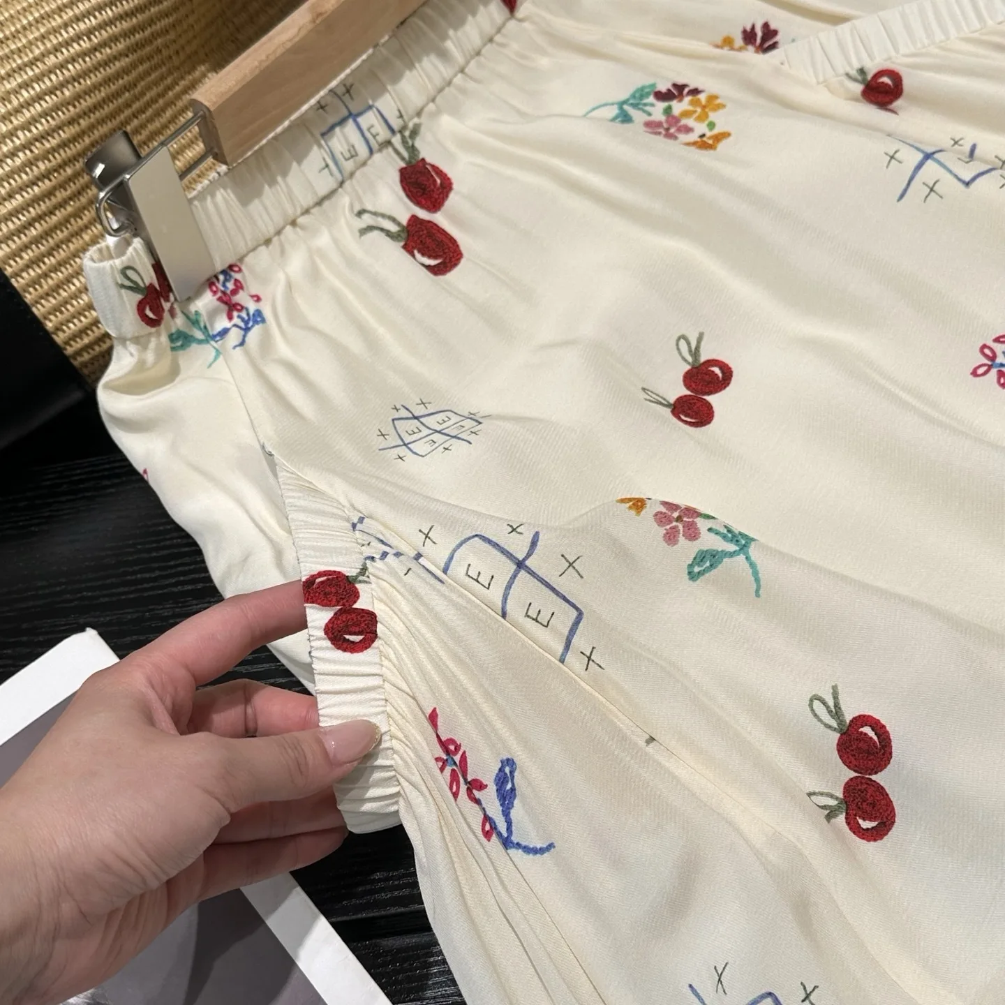 Romantic Cherry Print A-Line  Skirt Women's Summer 2025 Fashion Trend Good Looking Half-length Skirt Ladies' Premium Clot...