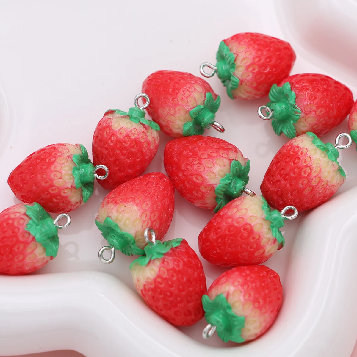 10pcs 3D Resin Red Strawberry Charms Fruit Pendants For Jewelry Making DIY Handmade Necklace Bracelets Earrings Key Chain