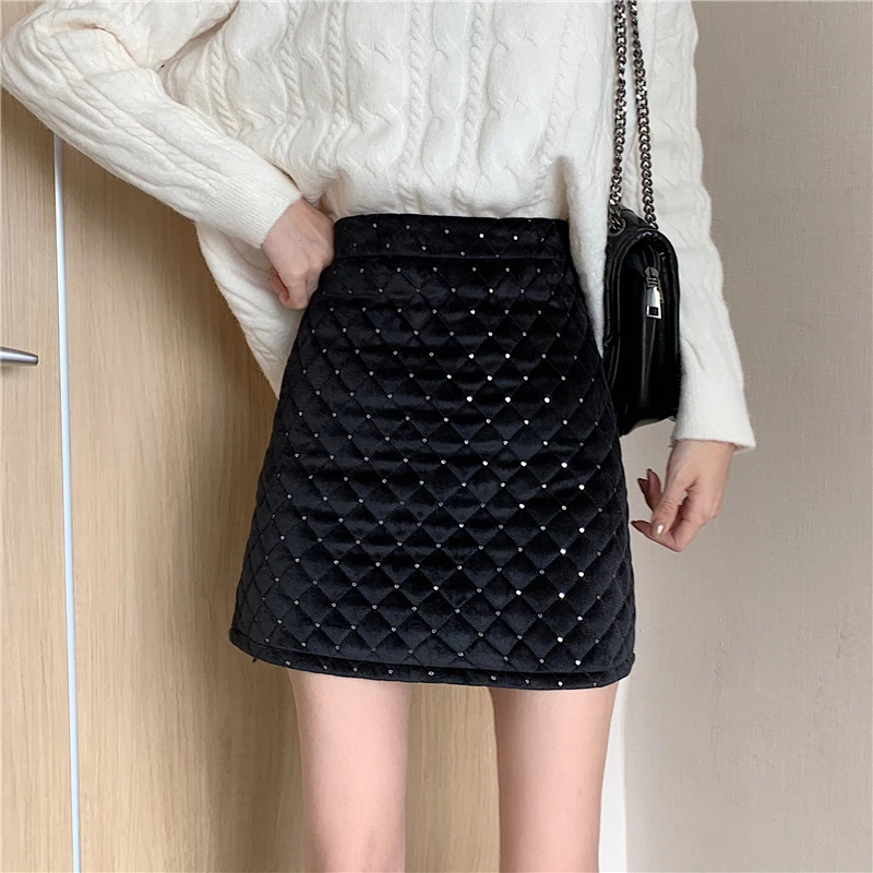 EasyGarment Spring Black High Waist Sequin A-Line Women\'s Winter Clothes New Slim Quilted Velvet Mini Skirt