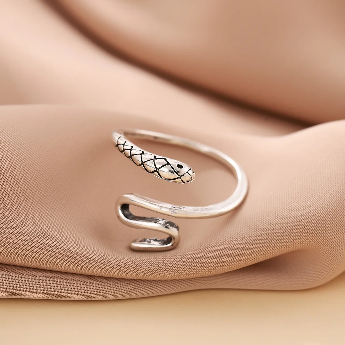 

Новые ювелирные изделия в стиле ретро, креативные милые животные, изысканные кольца из стерлингового серебра 925 пробы, индивидуальная змея, популярные открывающиеся кольца R204