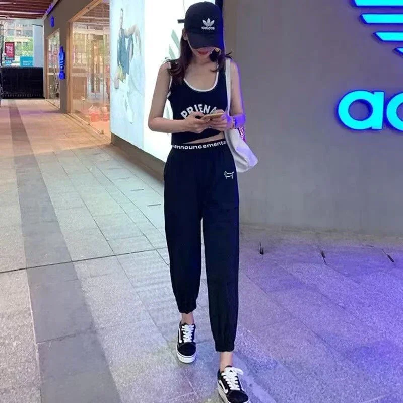 The new summer loose nine-inch Harem pants for women's golf in South Korea are slimming, quick-drying and casual pants