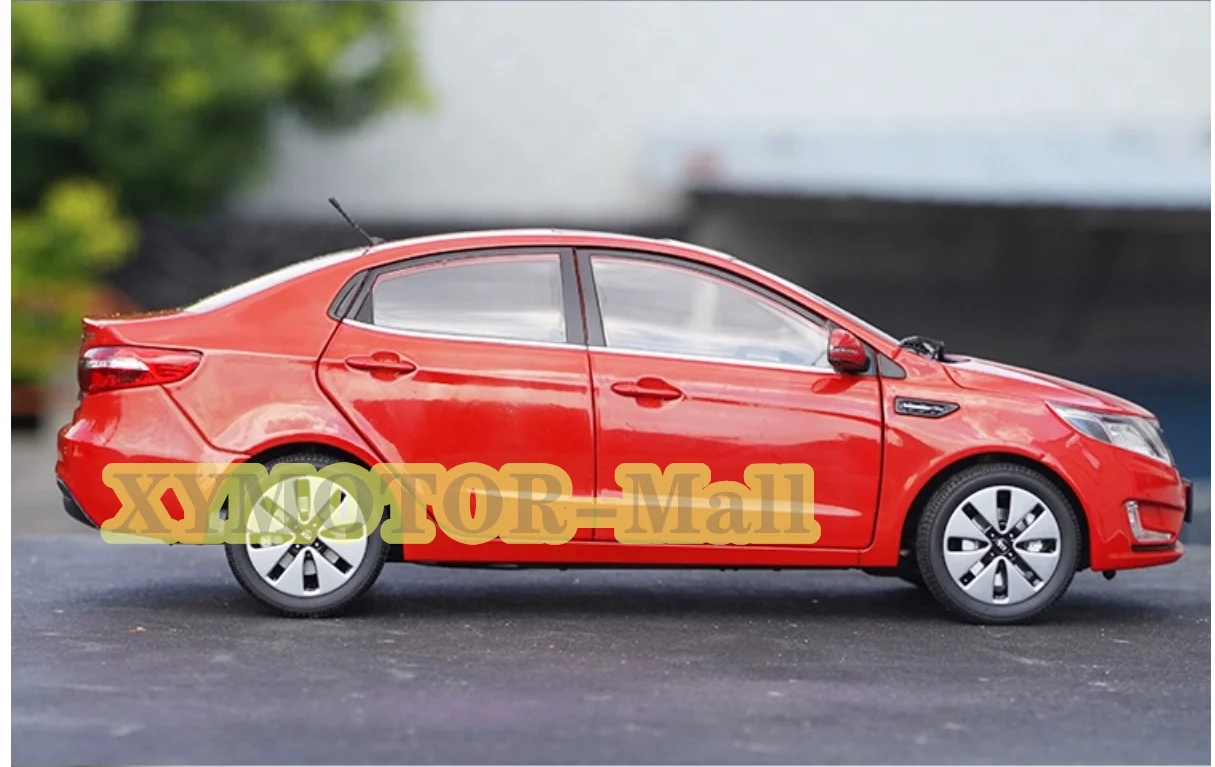 Modèle de voiture en alliage métallique pour enfants, jouets de passe-temps, collection de cadeaux pour garçons, présentoir d'ornements, rouge, 1:18, KIA K2