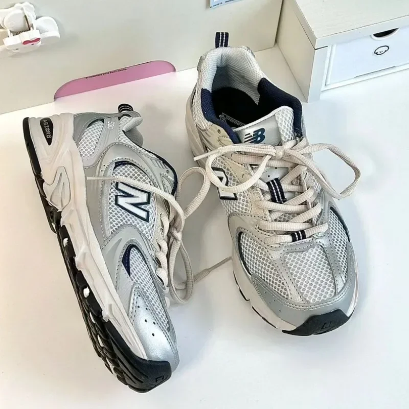 Men's and women's shoes with silver mesh for height increase, sports jogging shoes, casual retro dad shoes