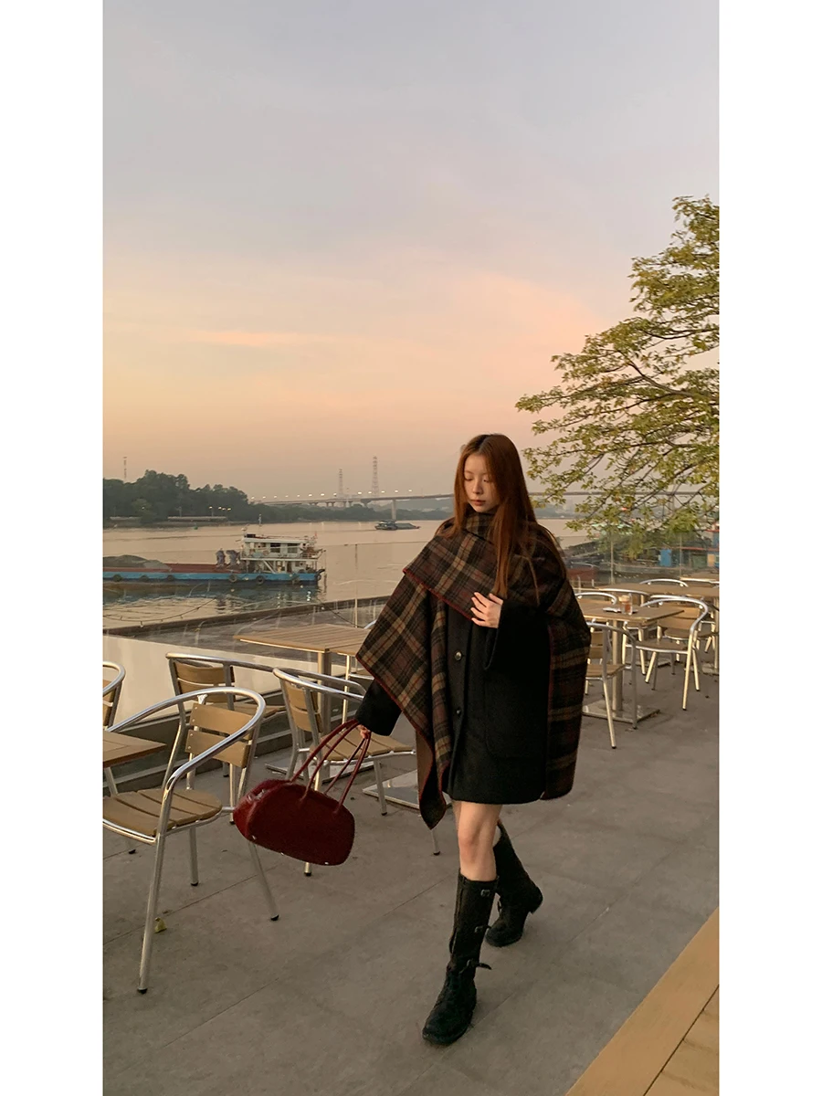 

Красное шерстяное пальто знаменитостей, женское осенне-зимнее высококачественное ощущение, новинка 2025, черный твидовый плащ средней длины, шерстяной тюнер