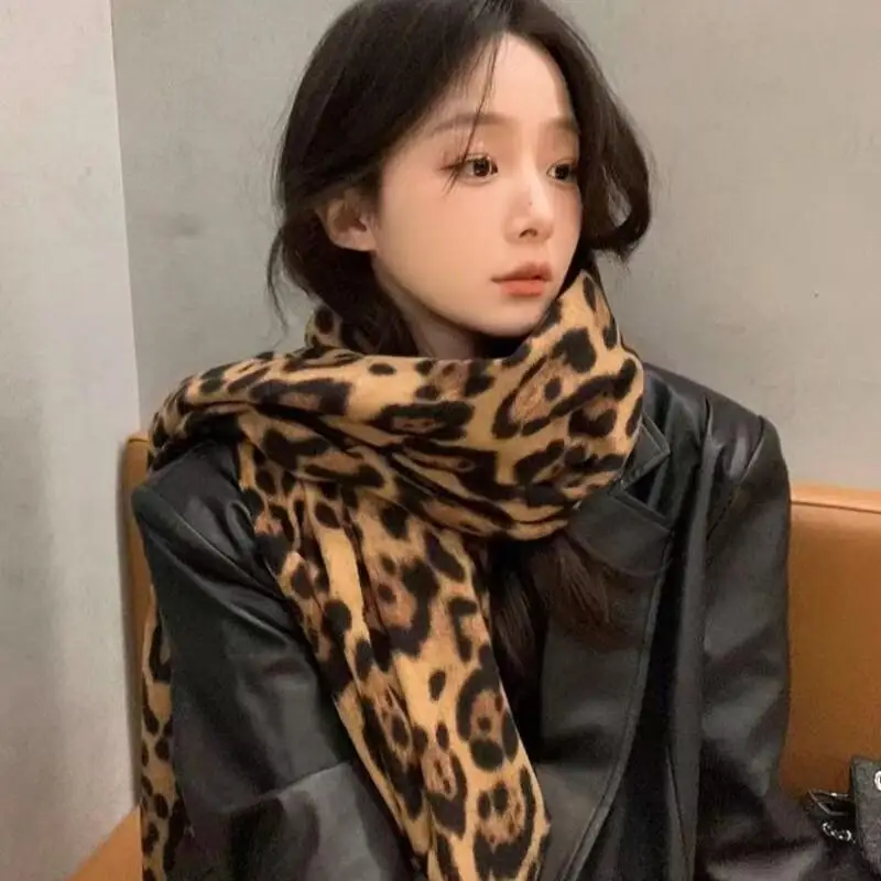 

Шарф-шаль с леопардовым принтом в американском стиле, женский ретро-темперамент, милая атмосфера, шарф-шаль в стиле чистого желания