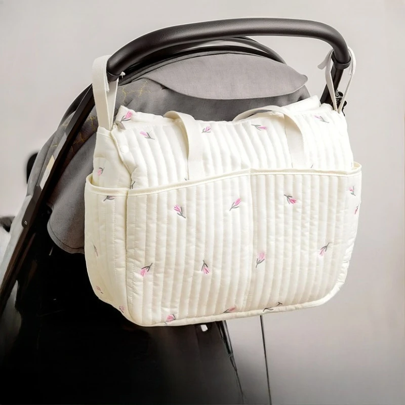 

Baby Beige Cotton Fabric Zipper Diaper Handbag New Luggage Bag New Baby Diaper Bag Cute Bear Flower Embroidery Pattern Mommy Bag