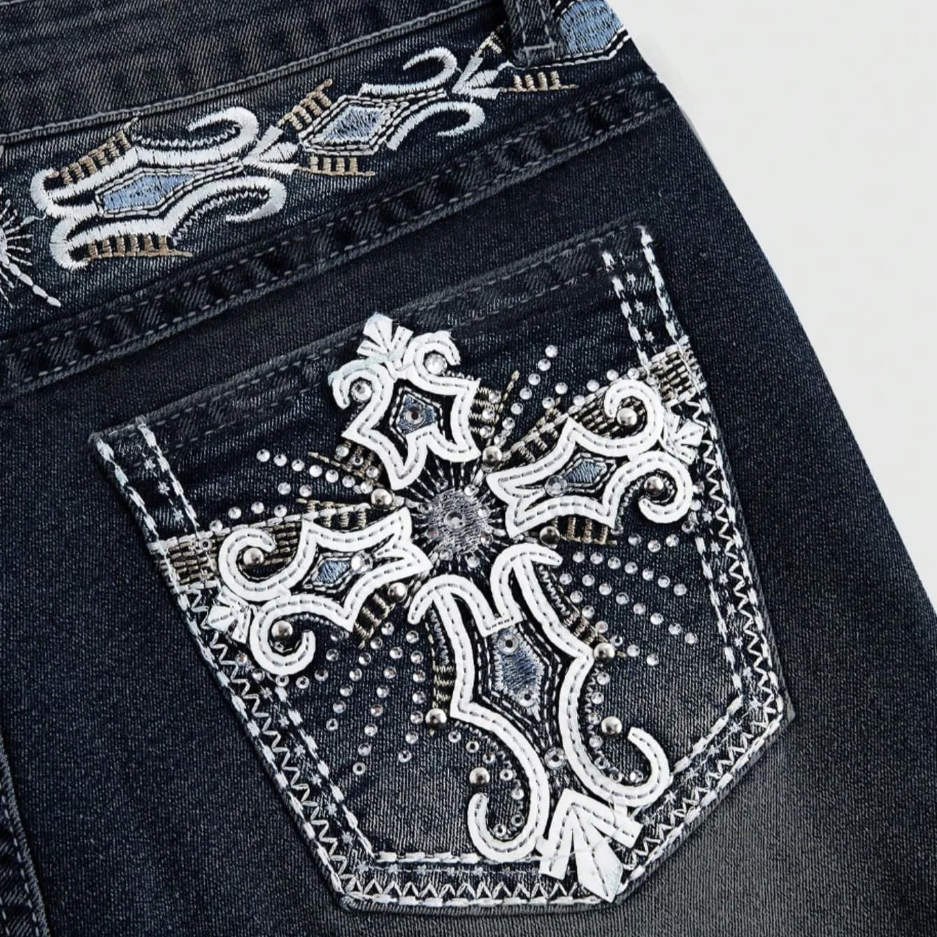 Women's Jeans Are Popular, Women's High-waisted Embroidered Hot Diamond Jeans, Cross-embroidered Slightly Pulled Denim Trousers