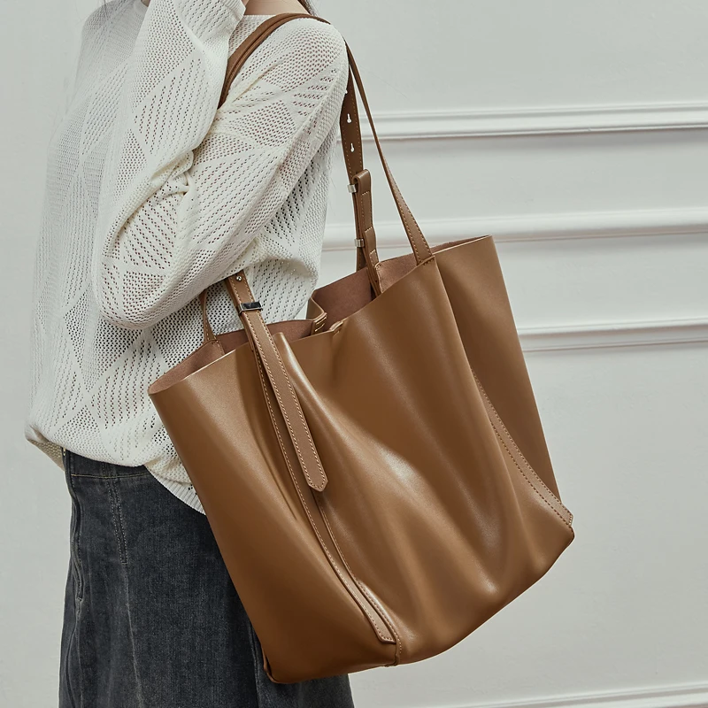 

Toptrends Cowhide Genuine Leather Large Tote Shoulder Bags For Women 2025 Luxury Designer Big Shopping Office Ladies Handbags