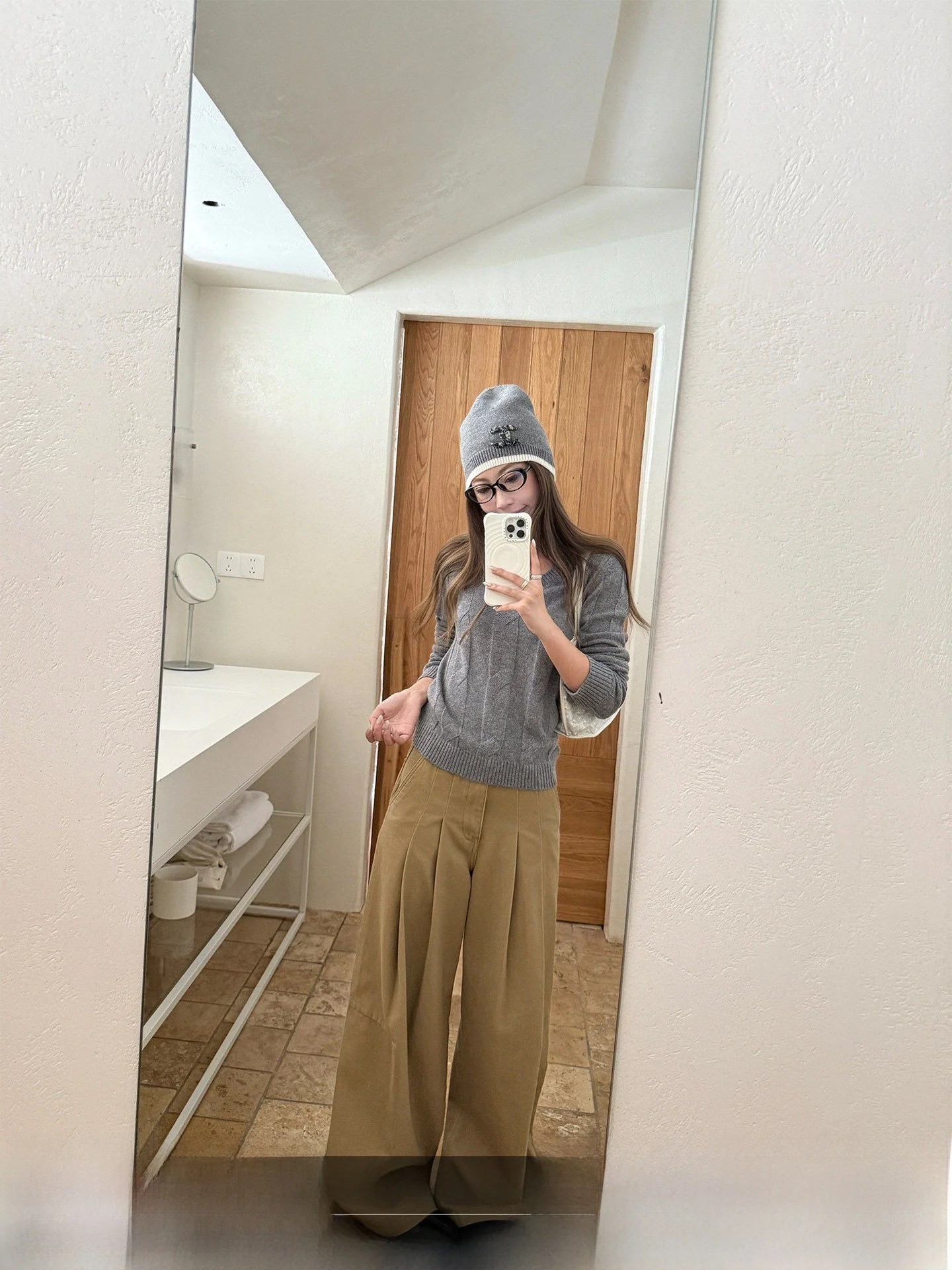 

4PRIL Women's Casual Trousers Winter Loose All-Match Design Wide Leg Pants Pure Color Slimming Long Trousers Folded Texture