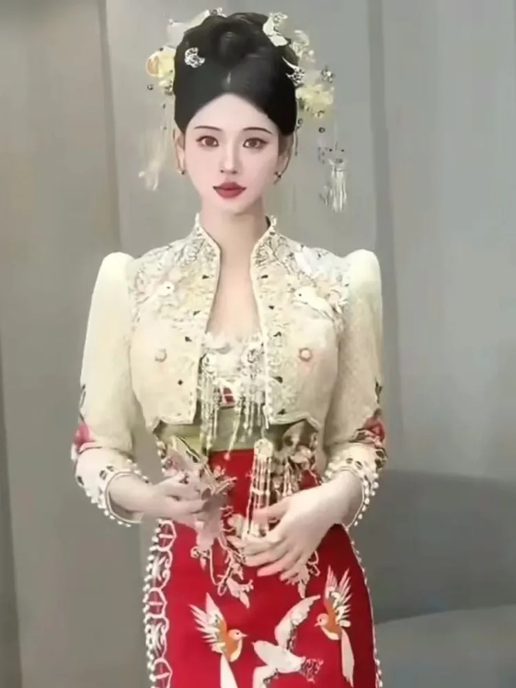 New Chinese-style wedding toasting dress heavy industry champagne-colored cheongsam