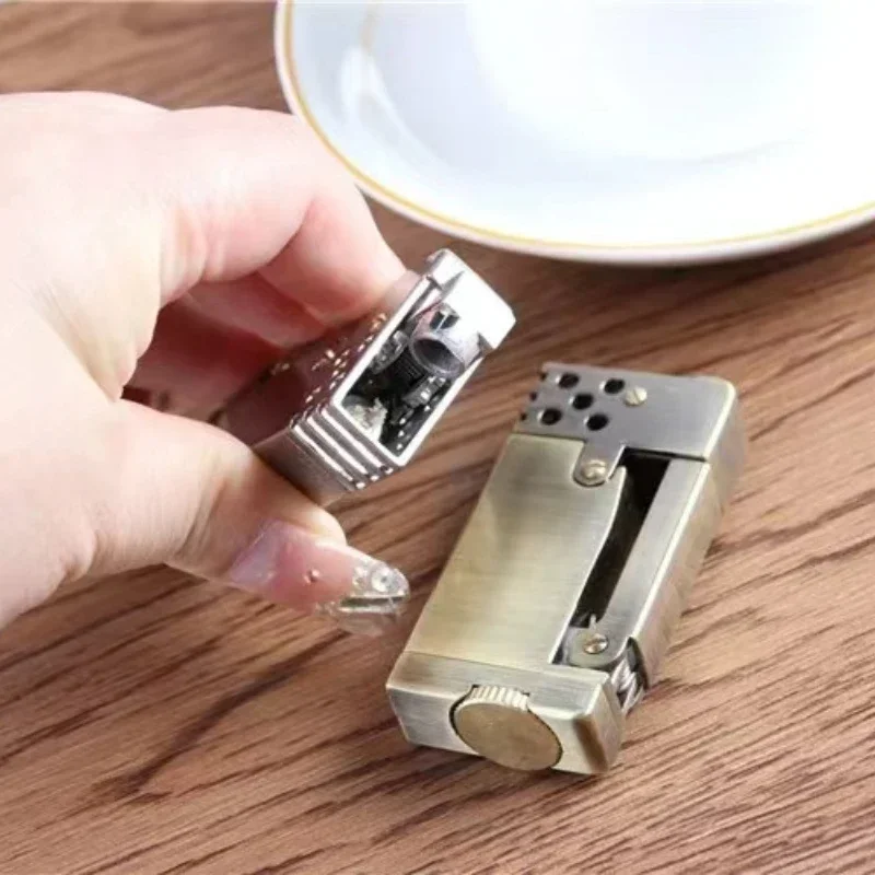 Vintage Nostalgic Kerosene Lighter Petrol Trenche Kerosene Lighter Retro Gasoline Flint Side Pressure Ignition Cigarette Lighter