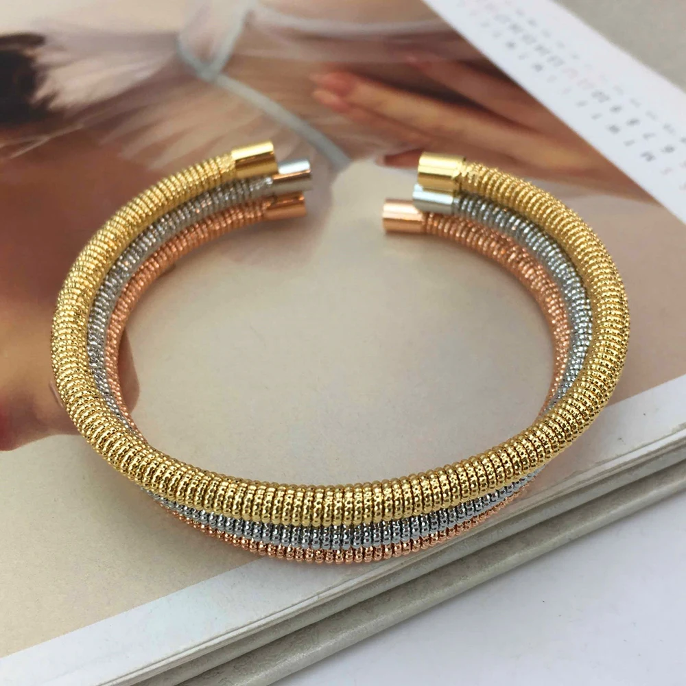 Yuminglai Fashion Luxury 3pcs/set Tricolors Bracelet Bangle Dubai Jewelry Accessories for Women FHK17796