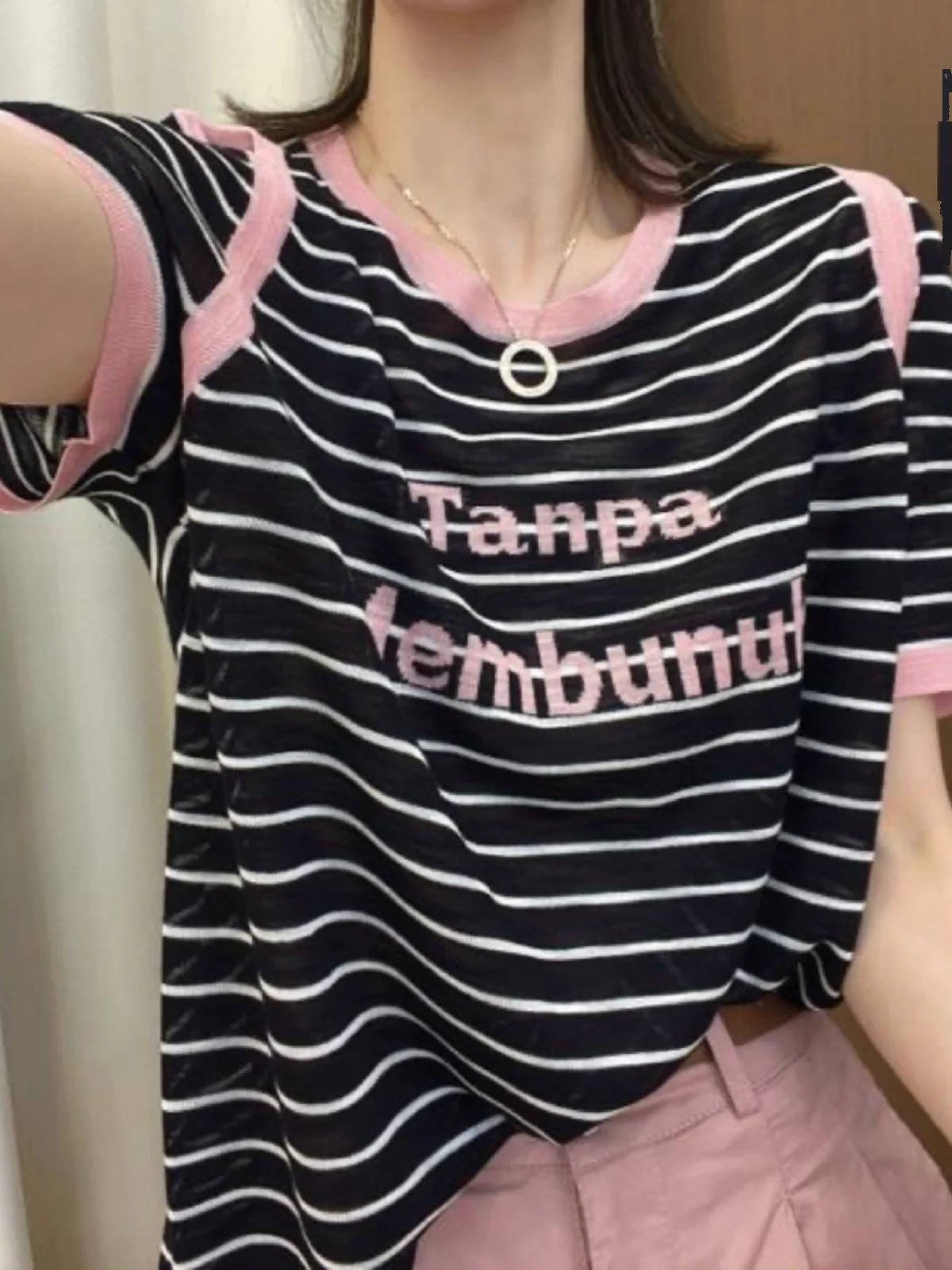 

Свободная футболка ort Sve, женская повседневная футболка с буквенным принтом, закрывающая живот, цветной полосатый топ для похудения на лето