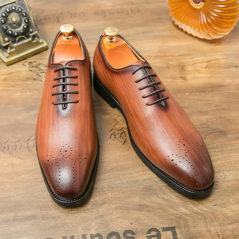 Dress leather shoes men's business engraved Brock men's casual shoes British style men's shoes luxury