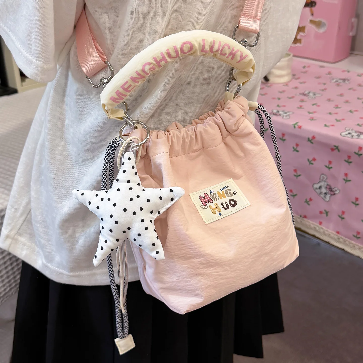Drawstring Women's Crossbody Bag, Lightweight Portable Handbag for Daily Commute totes, Cute Casual Outdoor Walks, Short Trips