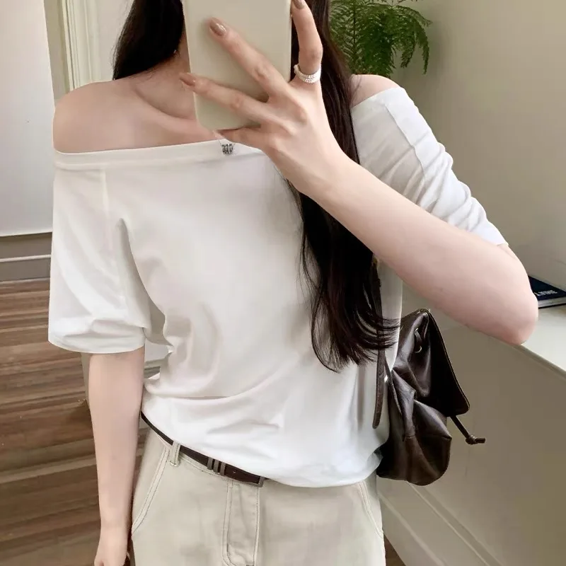 Minimal Y2K Off Shoulder T-shirt Women Solid Soft Short Sleeve Cleanfit Ins Aesthetic Streetwear Young Girls Summer Casual Top