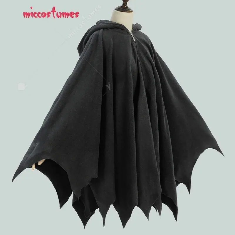 عباءة بقلنسوة على شكل حيوان كيب من miccostumes Uninex أزياء تنكرية لحفلات الهالوين وعيد الميلاد؛ 6، r'8؛ p'