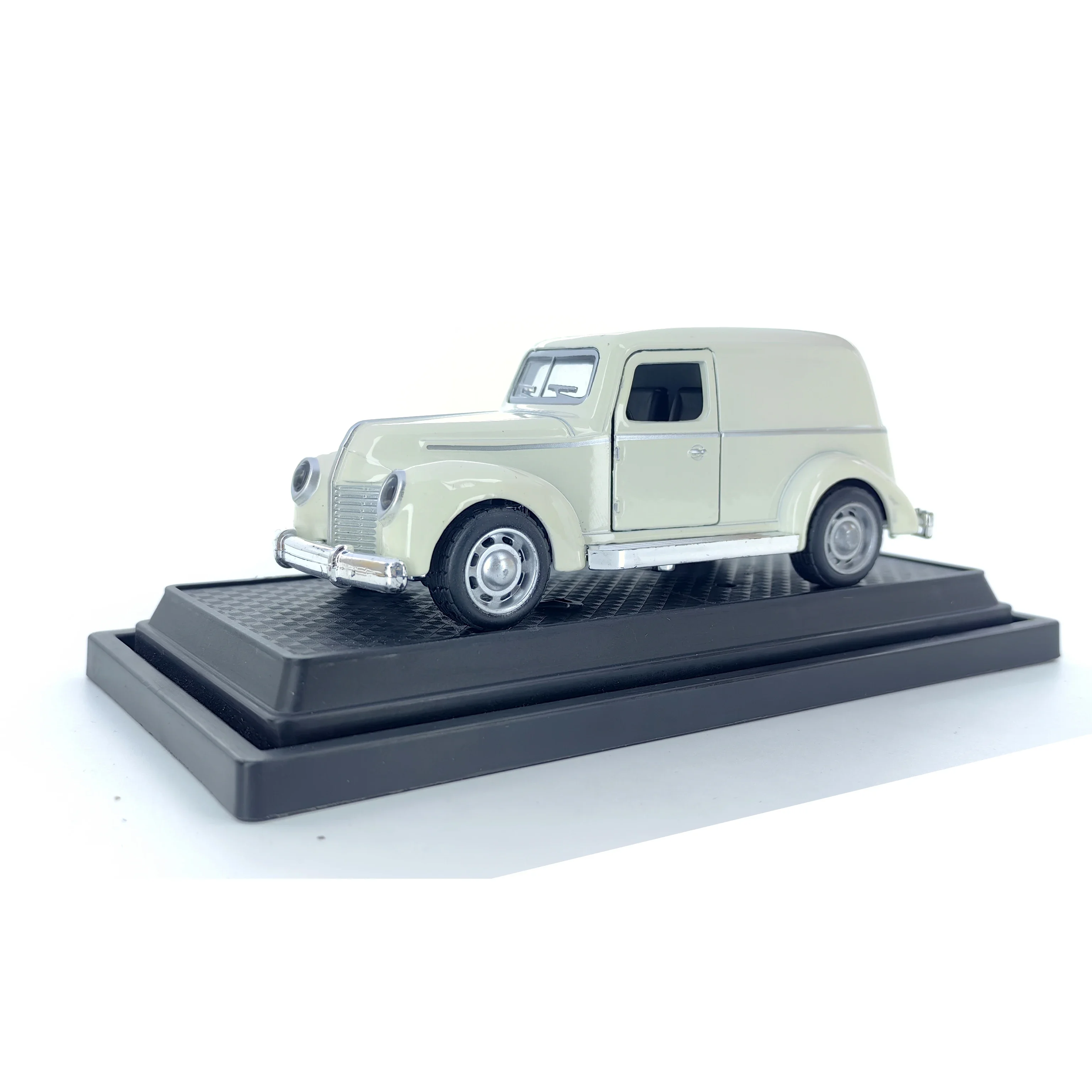 Simulated metal inertia racing car model, kid’s spring-powered mini car, boy’s desk collectible toy.